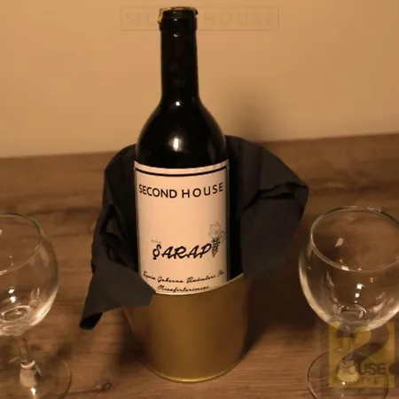Hotel Second House